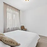 Poli Nona Apartment Poreč