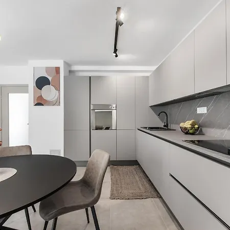 Apartment Poli Nona *