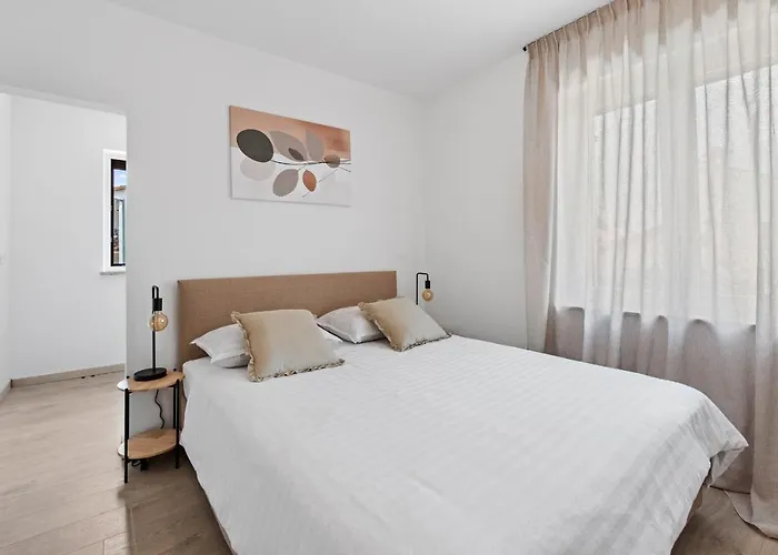 Poli Nona Apartmán